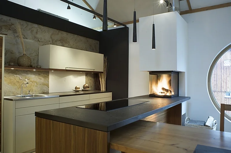 cheminée cuisine moderne