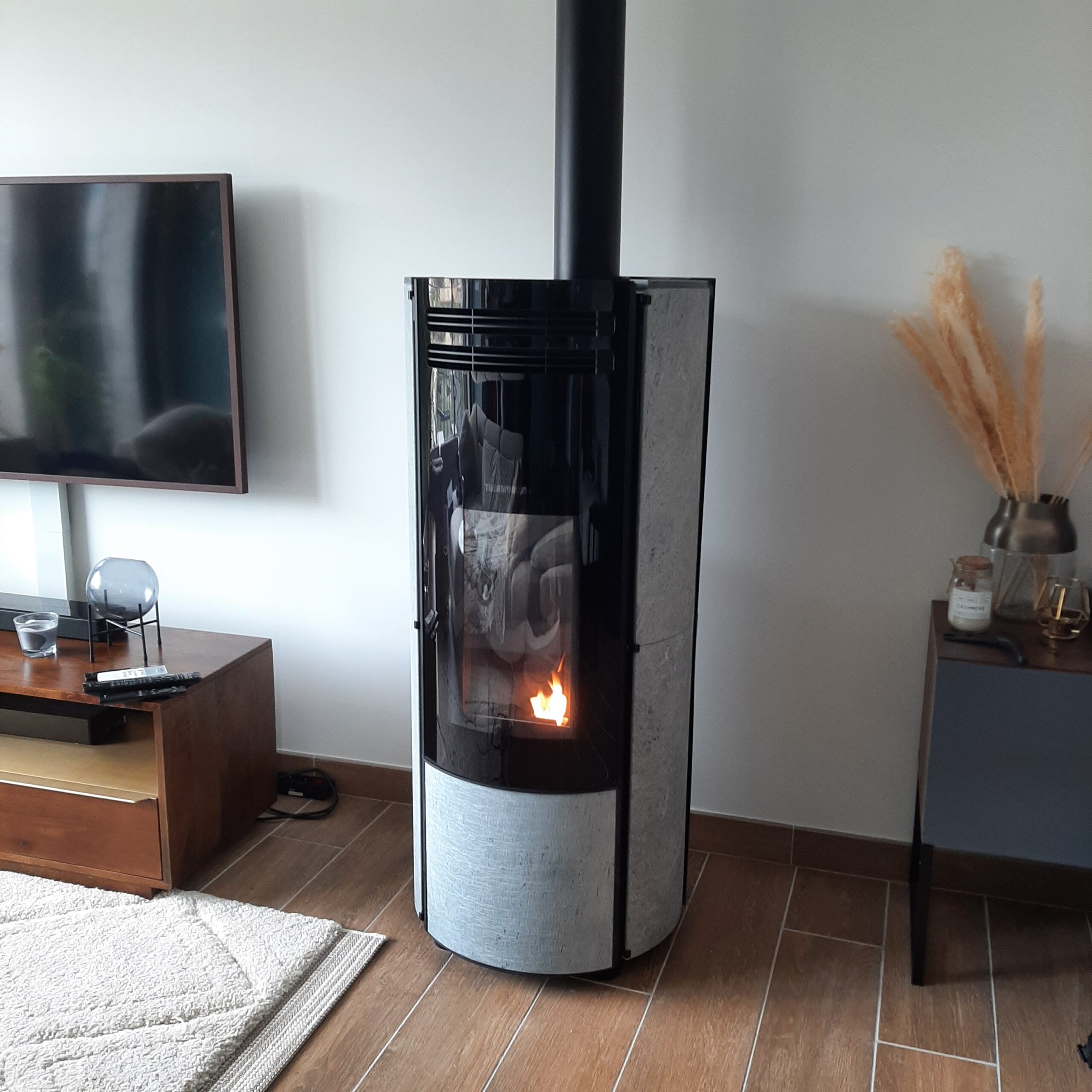 Réalisation poêle moderne design par Archiflam Aix en provence